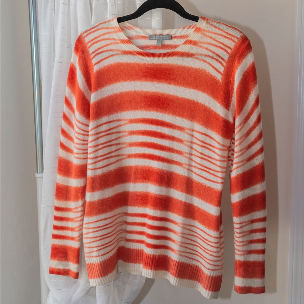 🦊Neiman Marcus, Orange Sweater Top!